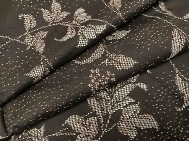 平和屋着物●本場大島紬　9マルキ　花唐草文　正絹　逸品　AABK3232ph