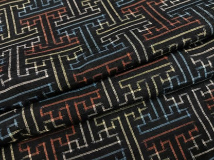 平和屋着物●上質な紬　秋名バラ柄　黒地　正絹　逸品　AABK3289ph