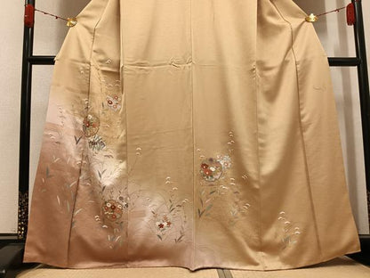平和屋着物●訪問着　駒刺繍　雪輪草花文　暈し染め　金彩　正絹　逸品　AABK3315ph