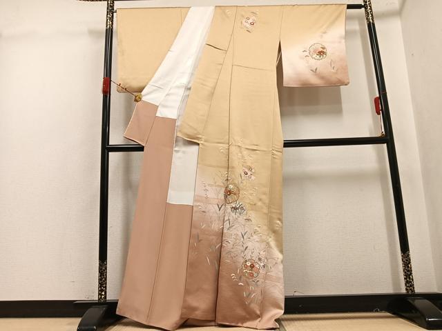平和屋着物●訪問着　駒刺繍　雪輪草花文　暈し染め　金彩　正絹　逸品　AABK3315ph