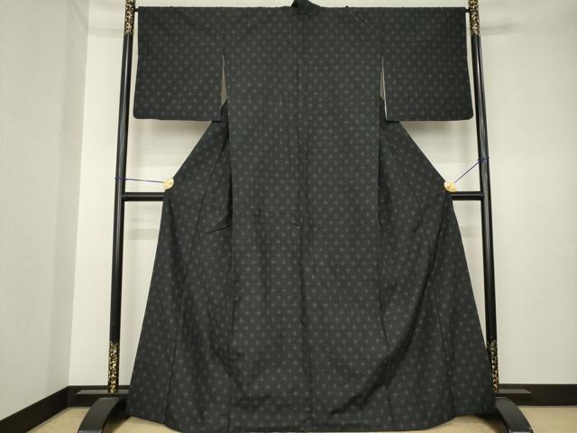 平和屋着物●上質な紬　幾何学文様　黒地　正絹　逸品　AABK3400ck