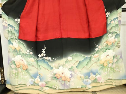 平和屋本店●アンティーク　大正ロマン　振袖　刺繍　孔雀草花文　暈し染め　黒地　正絹　逸品　AABK3446cs