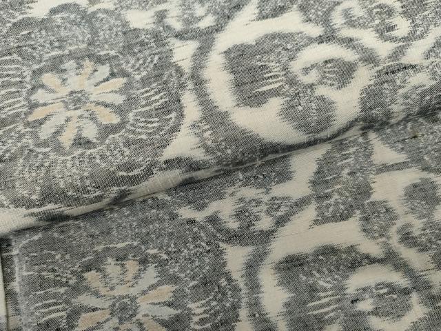 平和屋着物●繭里紬　手織り　菊唐草文　反端付き　正絹　逸品　AABK3455cs