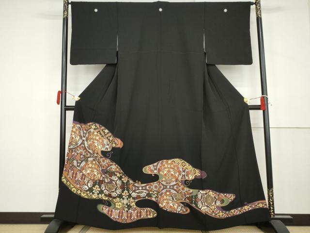 平和屋着物●中国三大刺繍　スワトウ刺繍　汕頭刺繍　総刺繍　黒留袖　狩猟更紗花文　金糸　正絹　逸品　AABK3523cs