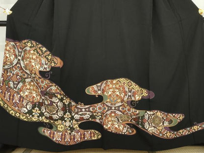 平和屋着物●中国三大刺繍　スワトウ刺繍　汕頭刺繍　総刺繍　黒留袖　狩猟更紗花文　金糸　正絹　逸品　AABK3523cs