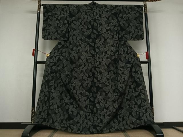 平和屋着物▽上質な紬　単衣　草葉文　黒地　正絹　逸品　AABK3601jh