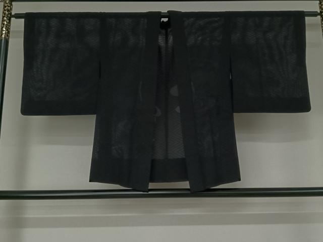 平和屋着物▽羽織　スリーシーズン　春夏秋　塵除け　流水亀甲文　黒地　正絹　逸品　AABK3679jh