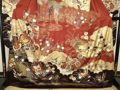 平和屋着物●谷崎潤一郎の世界　振袖　駒刺繍　花蝶文　ロング丈　正絹　逸品　AABK3912ck