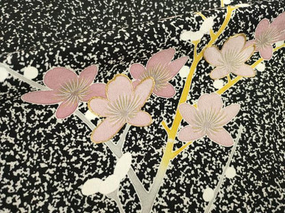 平和屋本店●人間国宝　森口華弘　蒔糊友禅　蒔糊散らし　黒留袖　刺繍　花束文　金糸　共箱付き　正絹　逸品　AABK3954ck