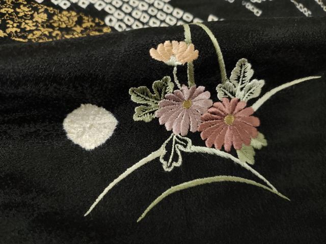 平和屋着物●訪問着　絞り　刺繍　草花文　黒地　金彩　正絹　逸品　AABK3959ck