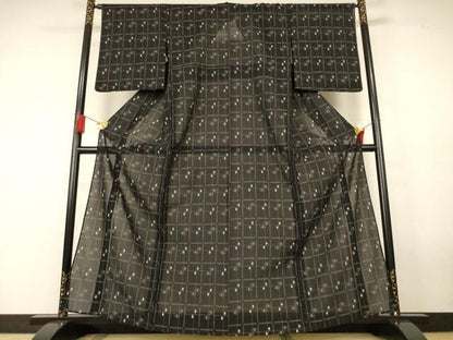 平和屋着物＊夏物　紗紬　琉球絣文　黒地　正絹　逸品　AABK4090jd