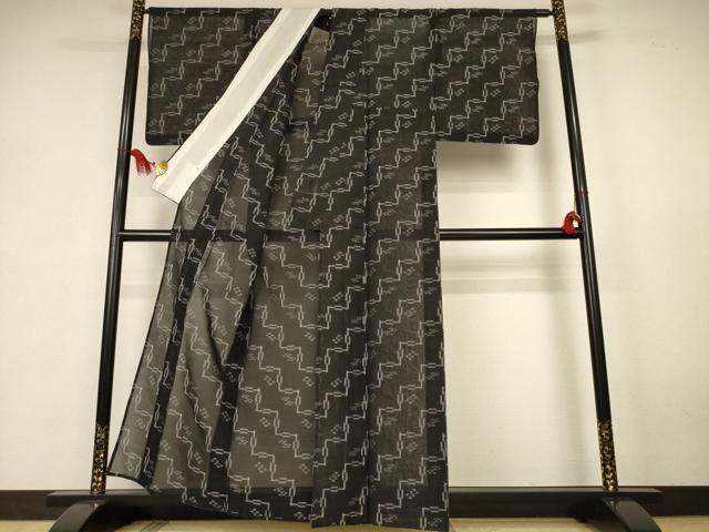 平和屋着物＊夏物　本場琉球絣　夏琉球　黒地　正絹　逸品　AABK4159jd