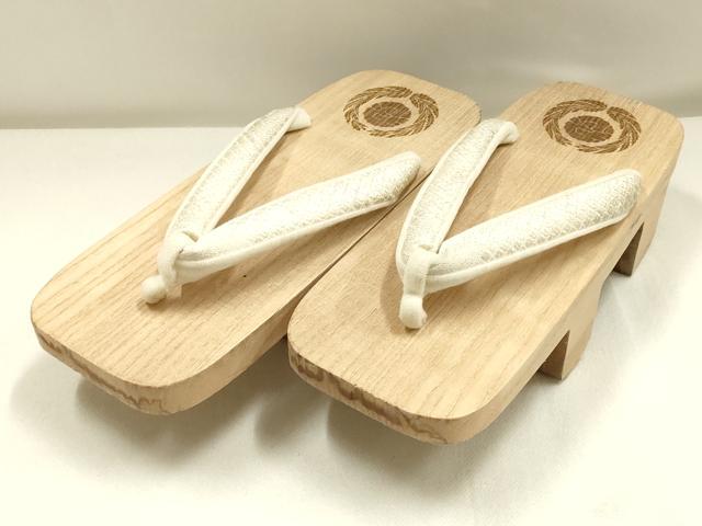 平和屋着物▼男性　和装小物　下駄　丸屋　本場会津桐　桐下駄　鼻緒:鹿の子　金糸　逸品　AABK4219ay