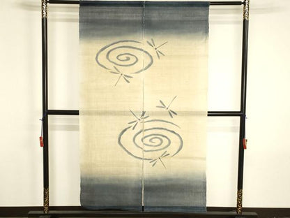 平和屋本店●和装小物　暖簾　作家物　のれん　間仕切り　藍　流水に蜻蛉　暈し染め　逸品　AABK4230ay