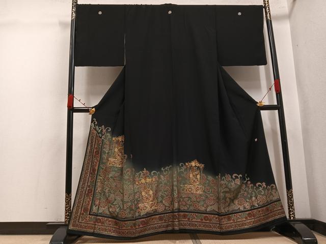 平和屋着物●豪華黒留袖　作家物　泰常　駒刺繍　更紗草花文　銀彩　正絹　逸品　AABK4284ph