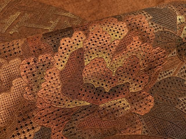 平和屋着物●訪問着　紬地　総刺繍　中国三大刺繍　スワトウ刺繍　汕頭刺繍　地紙花文　暈し染め　正絹　逸品　AABK4311ph
