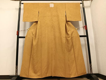 平和屋着物●上質な色無地　風景草木地紋　黄橡色　正絹　逸品　未使用　AABK4314ph