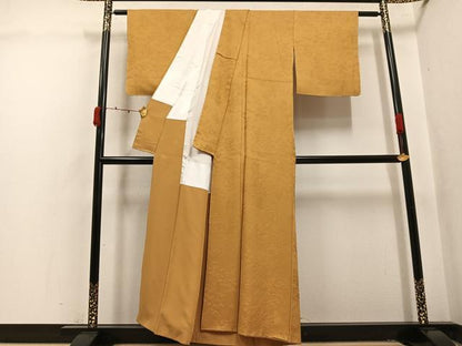 平和屋着物●上質な色無地　風景草木地紋　黄橡色　正絹　逸品　未使用　AABK4314ph