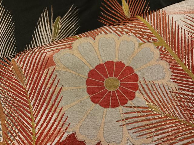 平和屋着物●アンティーク　大正ロマン　黒留袖　駒刺繍　群れ鶴浜松文　正絹　逸品　AABK4334ph