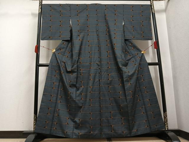 平和屋着物●本場大島紬　7マルキ　幾何学文様　正絹　逸品　AABK4350ph