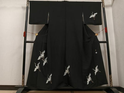 平和屋着物●訪問着　斉藤幹八　群れ鶴文　黒地　金彩　正絹　逸品　AABK4359ph