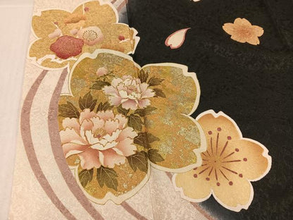 平和屋着物●豪華振袖　駒刺繍　舞花文　暈し染め　金彩　正絹　逸品　AABK4384ph