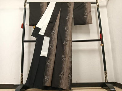 平和屋着物●本場大島紬　9マルキ　独楽　こま　正絹　逸品　AABK4418ph