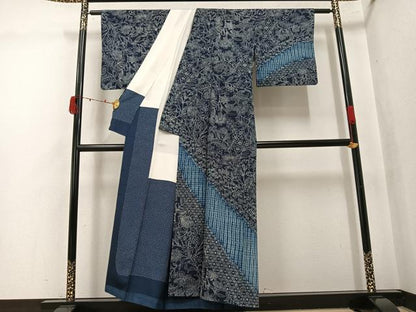 平和屋着物●藍造り国選定無形文化財　藍師・佐藤昭人　訪問着　草花文　正絹　逸品　AABK4422ph