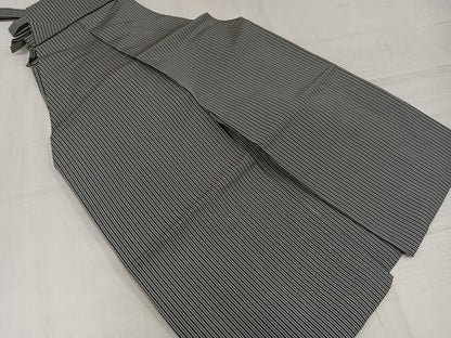 平和屋着物●男性　馬乗り袴　本場竹鳳平　縞　正絹　逸品　AABK4435ph