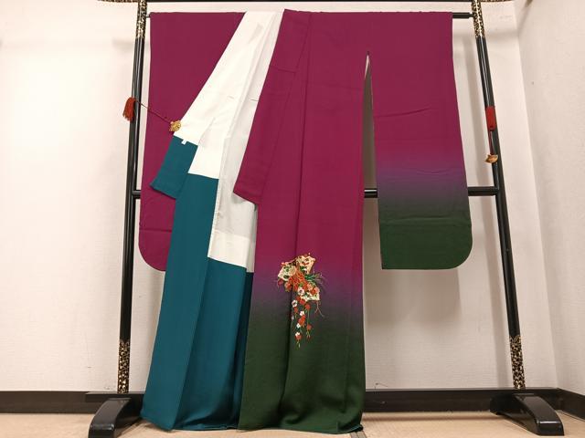 平和屋着物●豪華振袖　駒刺繍　檜扇花文　暈し染め　正絹　逸品　AABK4440ph
