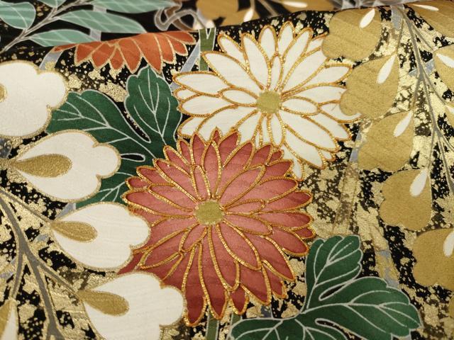 平和屋着物●豪華振袖　駒刺繍　草花文　黒地　金彩　正絹　逸品　AABK4512ck