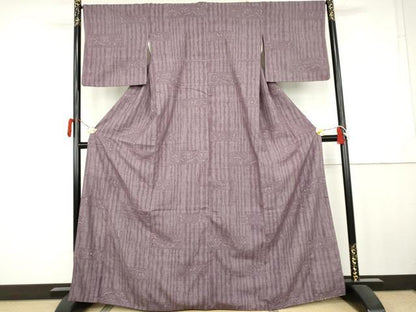 平和屋着物●本場結城紬　重要無形文化財　100亀甲　花唐草文　正絹　逸品　AABK4590cs