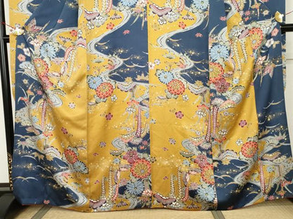 平和屋着物●豪華振袖　型染め　花蝶文　金彩　正絹　逸品　AABK4630cs