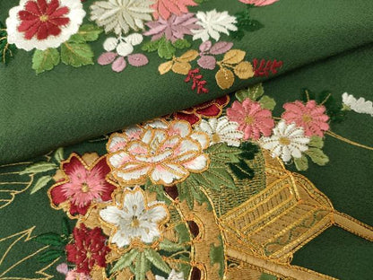 平和屋着物●豪華振袖　駒刺繍　花車文　金糸　金彩　正絹　逸品　未使用　AABK4631cs