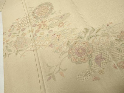 平和屋着物●中国三大刺繍　スワトウ刺繍　汕頭刺繍　総刺繍　訪問着　正倉院花唐草文　正絹　逸品　未使用　AABK4638cs