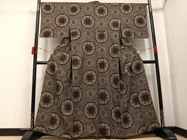 平和屋着物○本場大島紬 龍郷絣 正絹 逸品 AABK5206ph