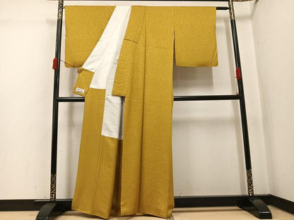 平和屋着物●上質な色無地　草花地紋　山吹茶色　やまと誂製　正絹　逸品　AABK5214ph