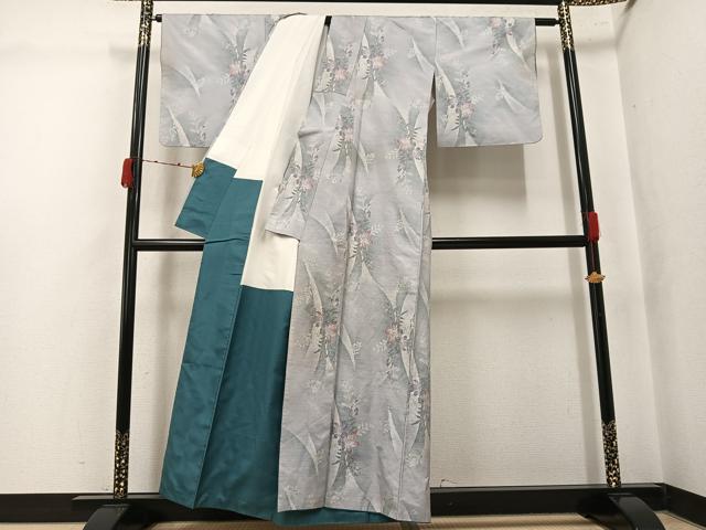 平和屋着物●本場大島紬　白大島　9マルキ　草花文　正絹　逸品　AABK5217ph