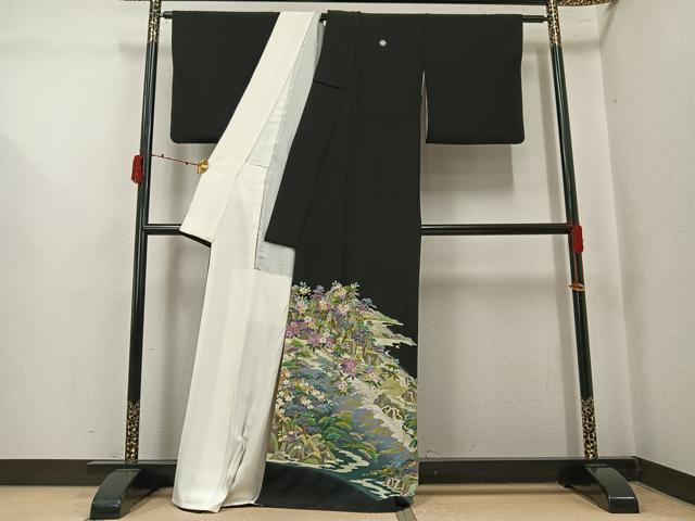 平和屋着物●豪華黒留袖　友禅　作家物　草花文　暈し染め　正絹　逸品　AABK5228ph