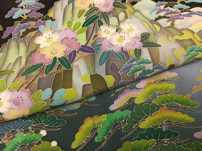 平和屋着物●豪華黒留袖　友禅　作家物　草花文　暈し染め　正絹　逸品　AABK5228ph