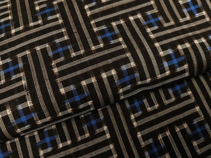 平和屋着物●本場大島紬　龍郷絣　秋名バラ　正絹　逸品　AABK5229ph