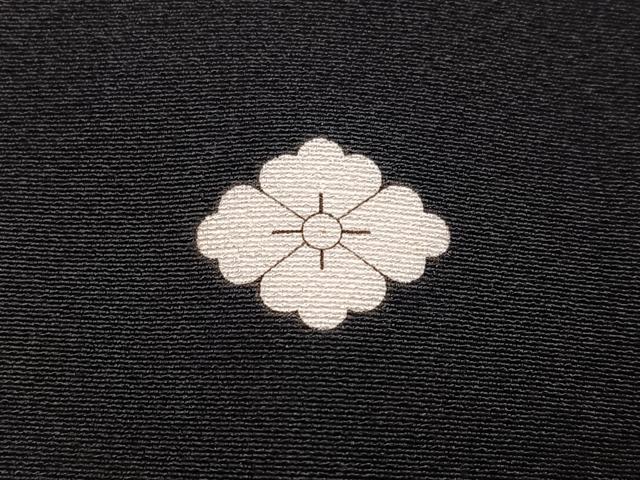 平和屋着物●豪華黒留袖　作家物　呉県刺繍　扇人物花鳥文　金彩　正絹　逸品　AABK5230ph