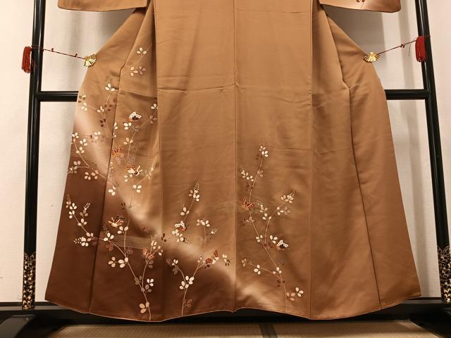 平和屋着物●訪問着　駒刺繍　花蝶文　暈し染め　金彩　正絹　逸品　AABK5248ph