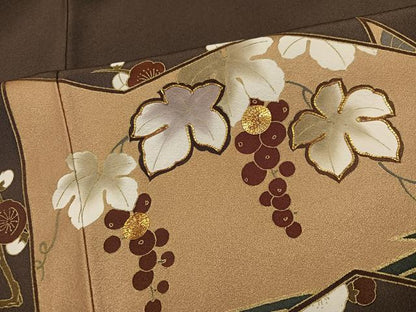 平和屋着物●豪華色留袖　駒刺繍　群鶴葡萄花屛風　金彩　正絹　逸品　AABK5266ph