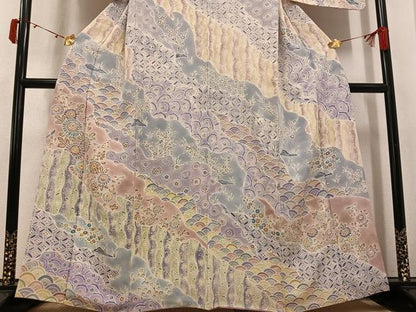 平和屋着物●訪問着　吉祥花文　鬼しぼ縮緬　正絹　逸品　AABK5281ph