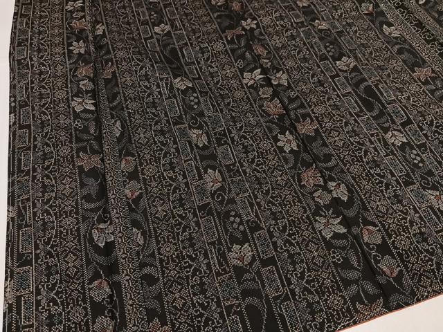 平和屋着物●本場大島紬　9マルキ　花唐草文　正絹　逸品　AABK5318ph