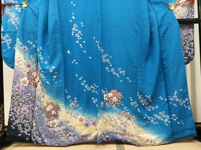 平和屋着物●豪華振袖　絞り　舞桜文　暈し染め　金彩　銀通し地　正絹　逸品　AABK5323ph