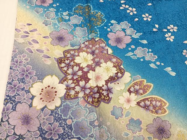 平和屋着物●豪華振袖　絞り　舞桜文　暈し染め　金彩　銀通し地　正絹　逸品　AABK5323ph