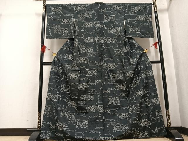 平和屋着物●本場縞大島紬　花尽くし　正絹　逸品　AABK5347ph