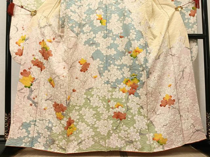 平和屋着物●豪華振袖　駒刺繍　梅　金彩　正絹　逸品　AABK5353ph